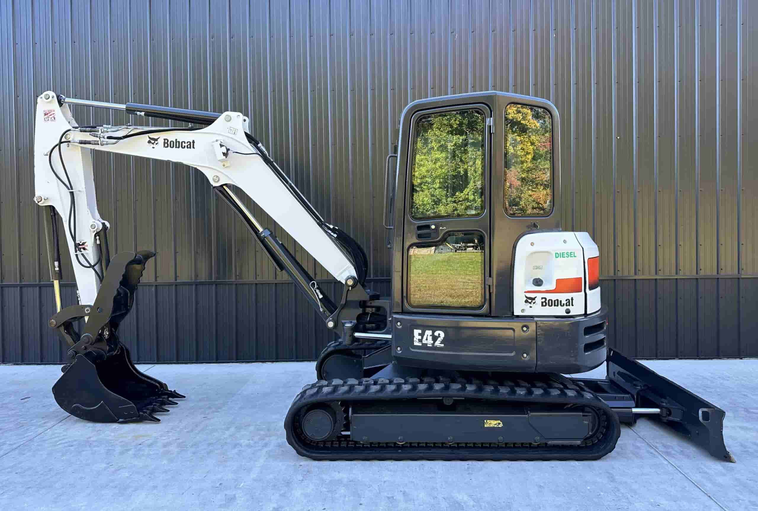 2017 BOBCAT E42
